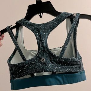 Lululemon sport bra